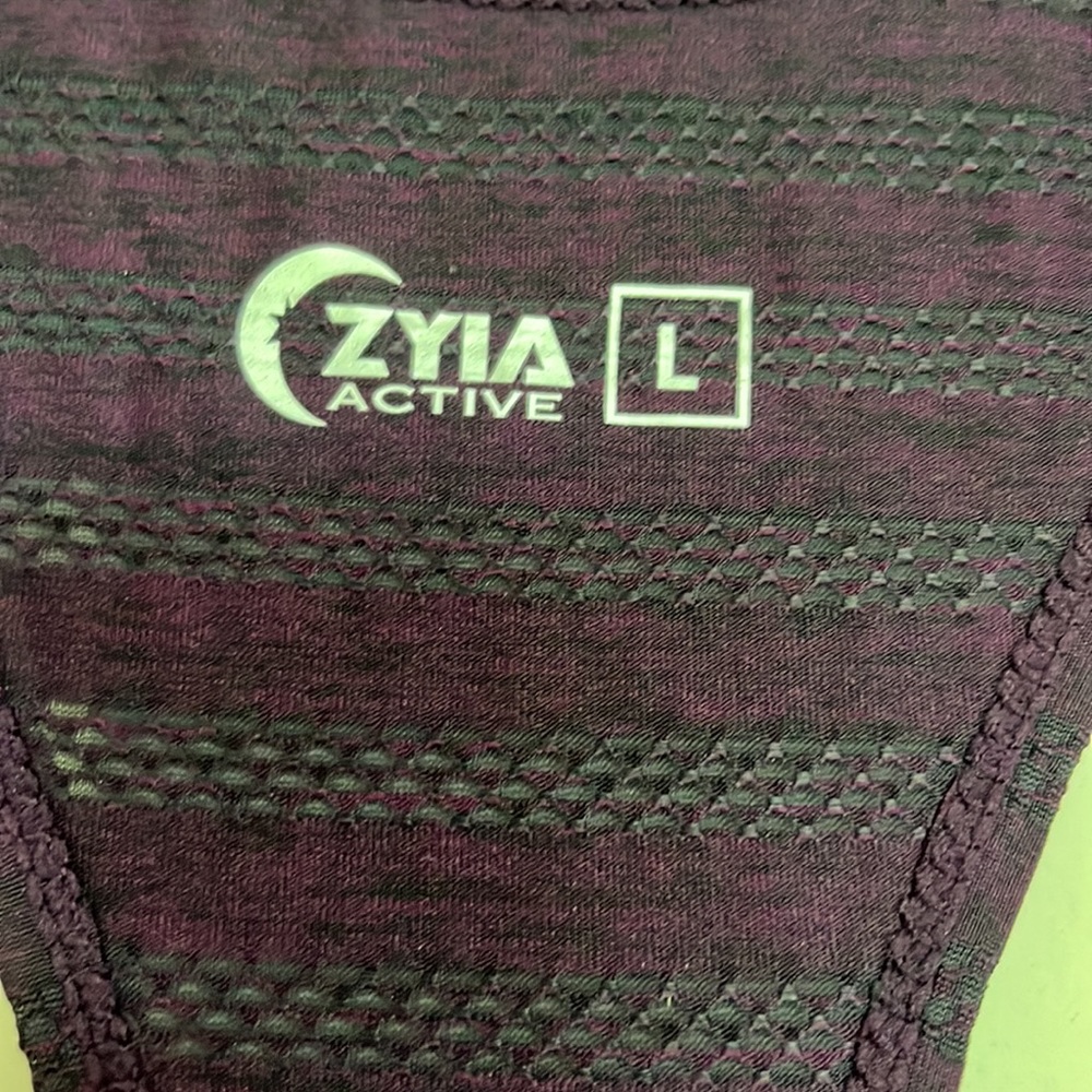 Zyia active tank
